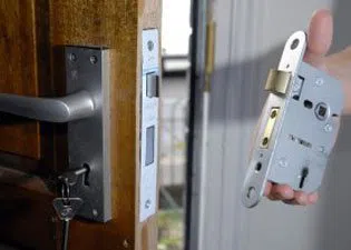 Elmwood Park Locksmith Service Elmwood Park, NJ 201-374-9443  Elmwood Park Locksmith Service Elmwood Park, NJ 201-374-9443